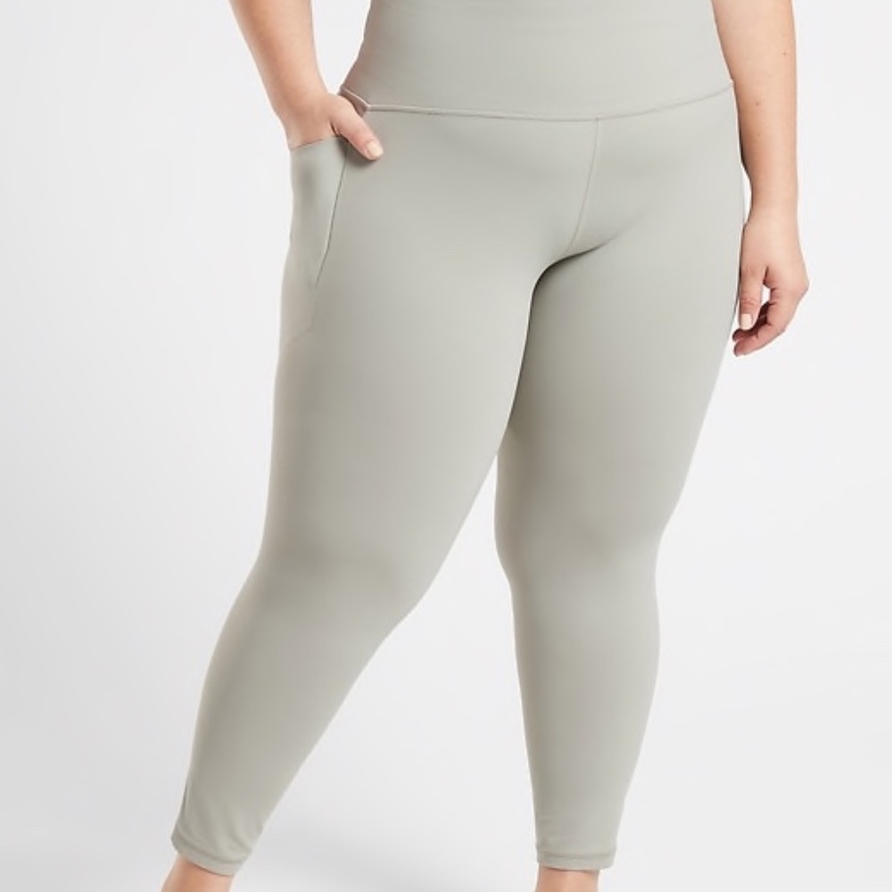 Athleta Salutation Stash Pocket Tight 1X